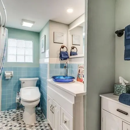 Stockyards! Less Than 3 Mins-Sleeps 8 -Gable House Fort Worth Exterior photo