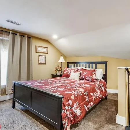 Stockyards! Less Than 3 Mins-Sleeps 8 -Gable House Fort Worth Exterior photo