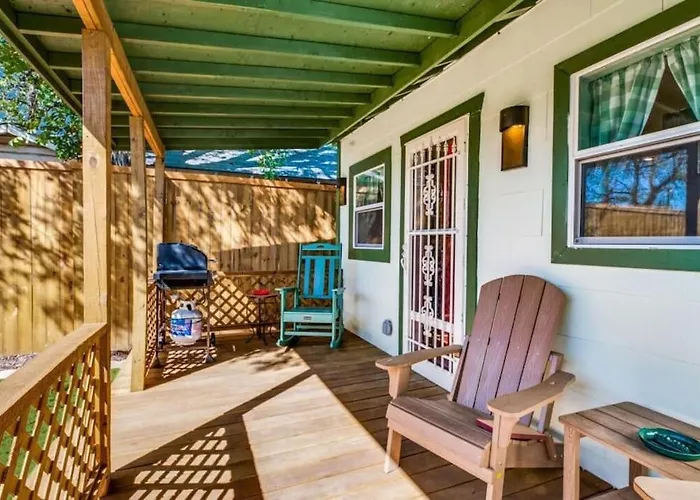 Stockyards! Less Than 3 Mins-Sleeps 8 -Gable House